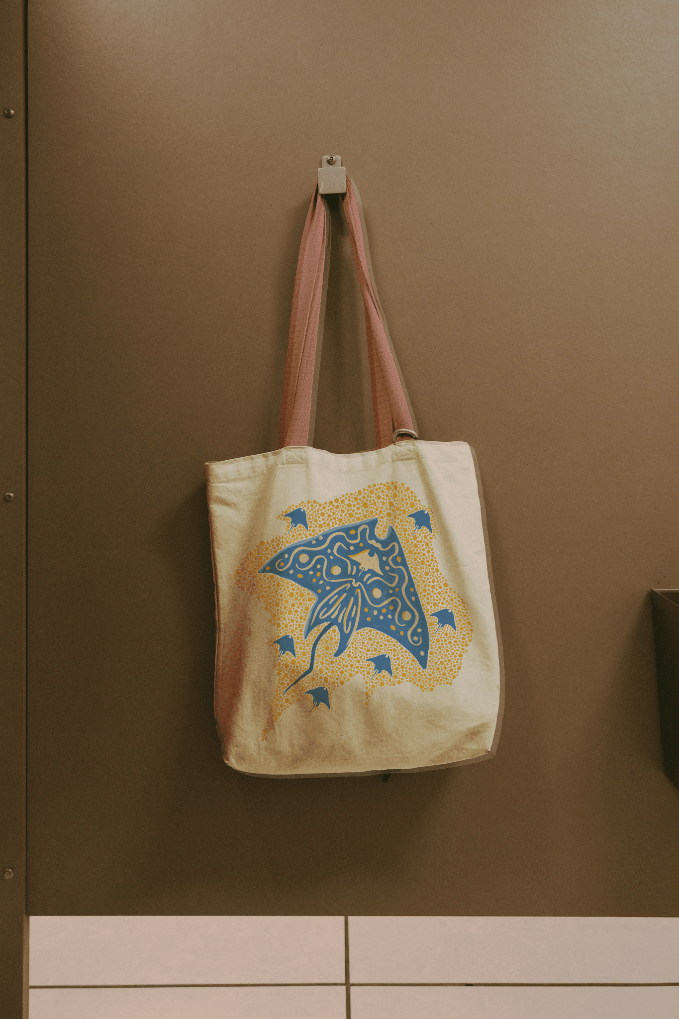 Tote bag with manta ray stamp